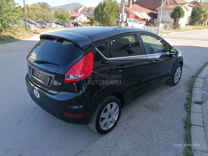 Ford Fiesta 1.4i TITANIUM CH