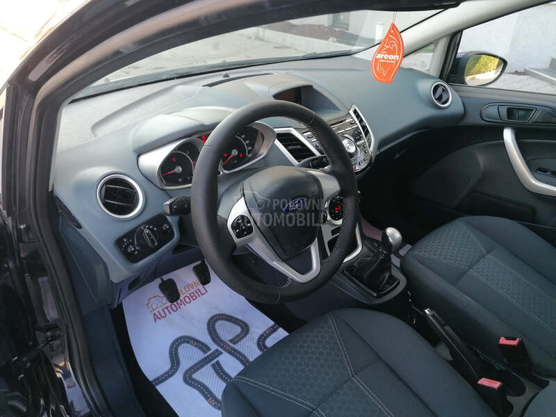 Ford Fiesta 1.4i TITANIUM CH