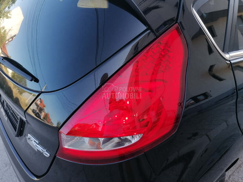 Ford Fiesta 1.4i TITANIUM CH