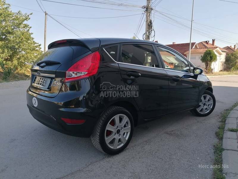 Ford Fiesta 1.4i TITANIUM CH