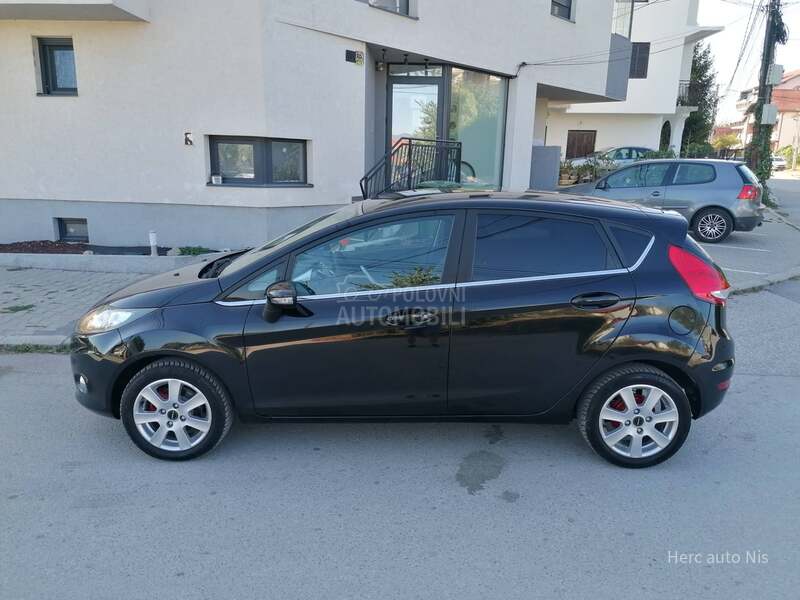 Ford Fiesta 1.4i TITANIUM CH