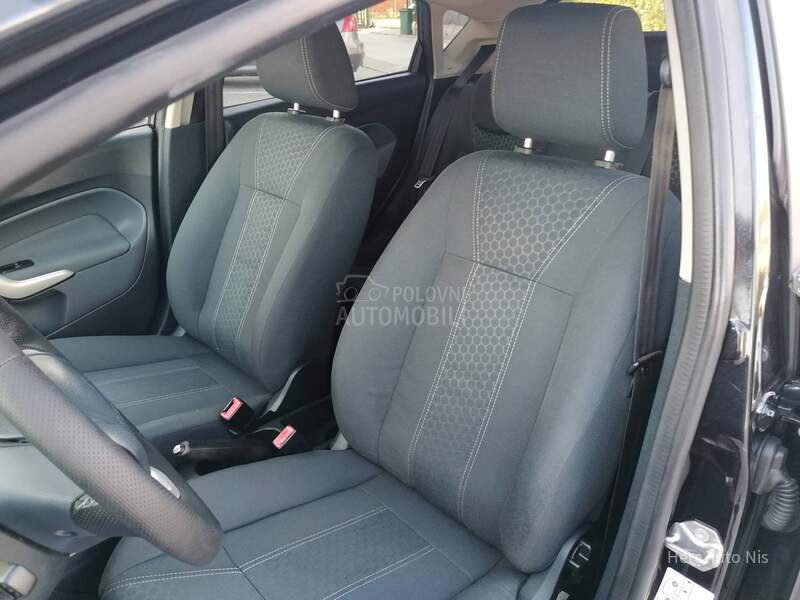 Ford Fiesta 1.4i TITANIUM CH