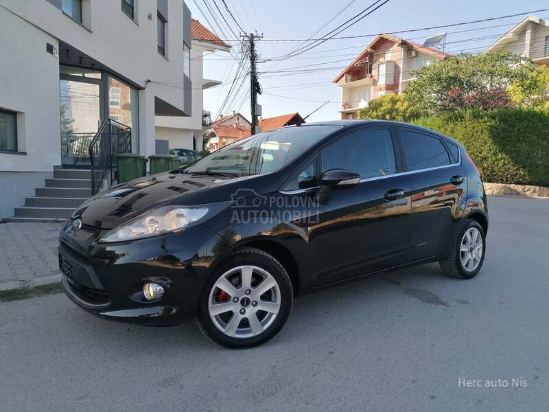 Ford Fiesta 1.4i TITANIUM CH