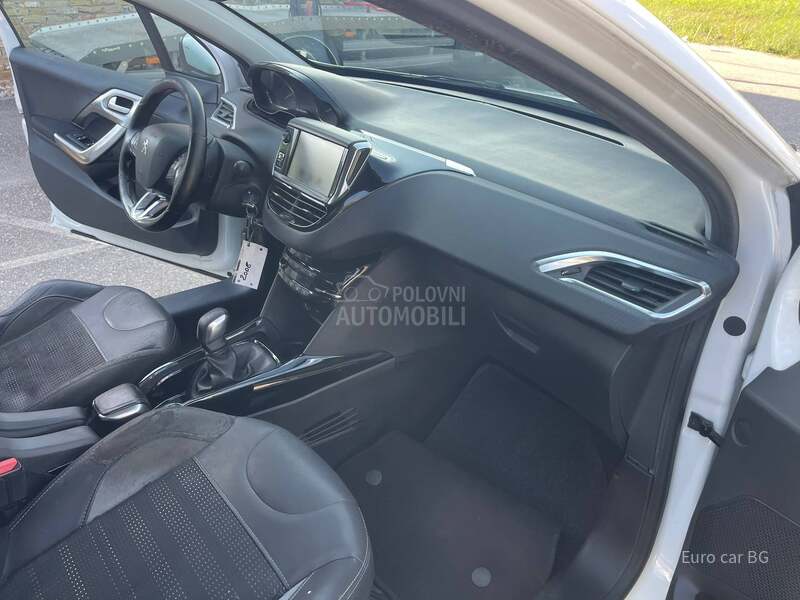 Peugeot 2008 A K C I J A