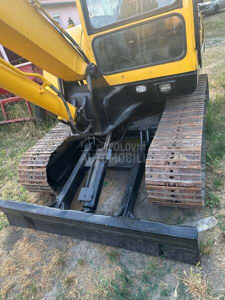 Hyundai R557