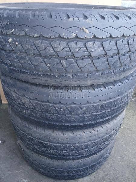 Bridgestone 215/70 R15 Zimska