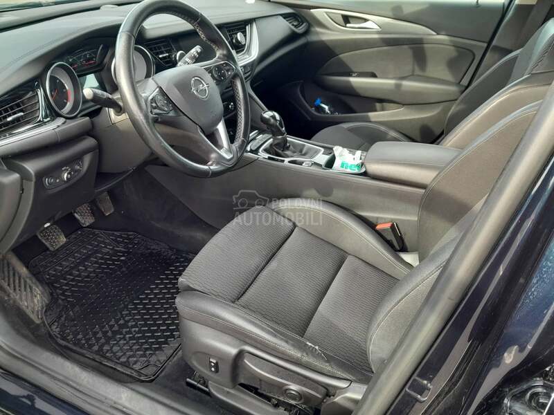 Opel Insignia 1.6