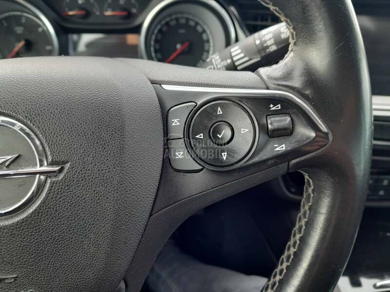 Opel Insignia 1.6