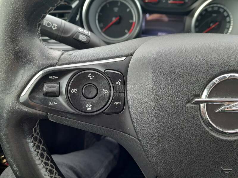Opel Insignia 1.6
