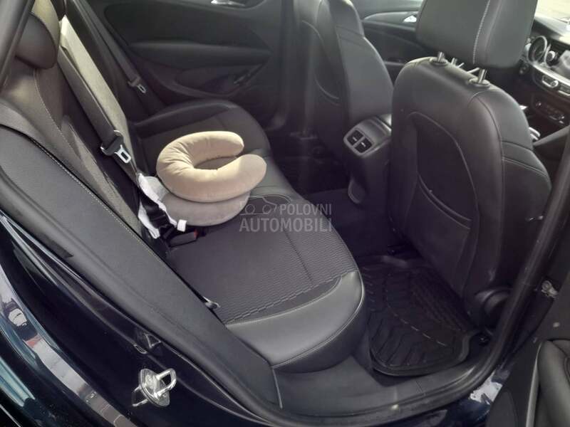 Opel Insignia 1.6