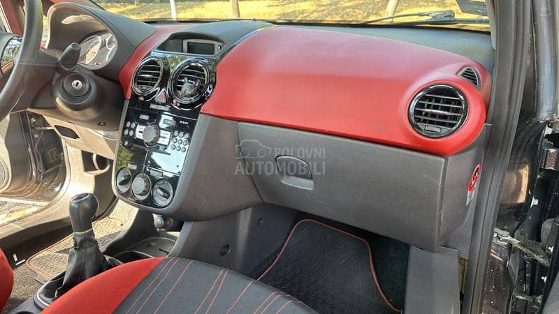 Opel Corsa D 1.4 16V