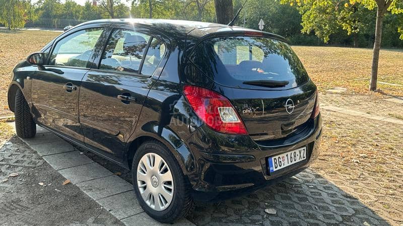 Opel Corsa D 1.4 16V