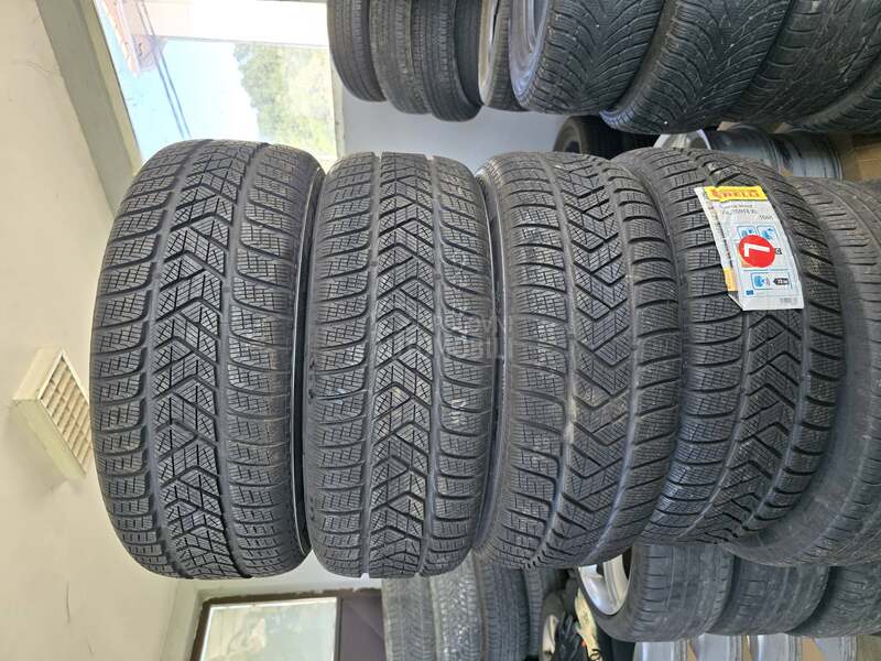 Pirelli 235/55 R18 Zimska