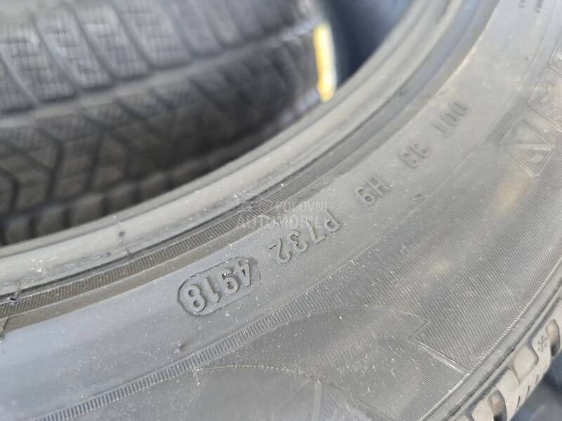 Pirelli 235/55 R18 Zimska