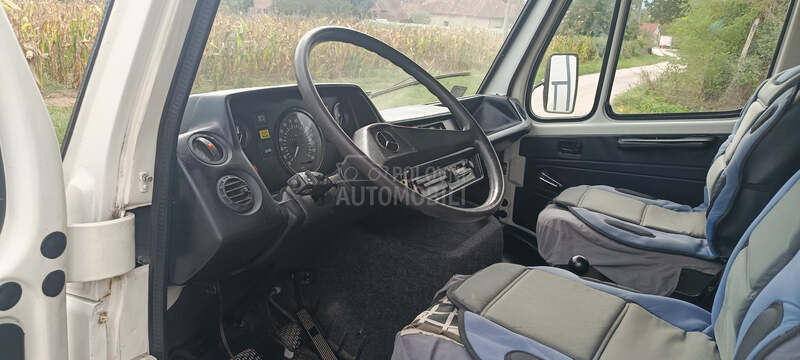 Mercedes Benz 207 207d