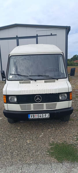 Mercedes Benz 207 207d