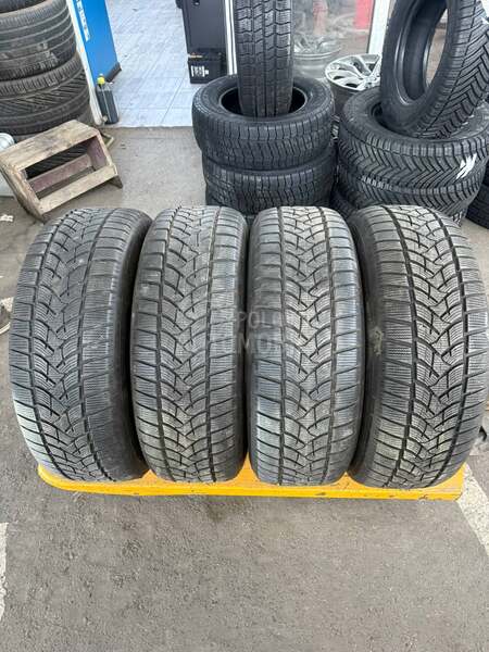 Dunlop 245/65 R17 Zimska