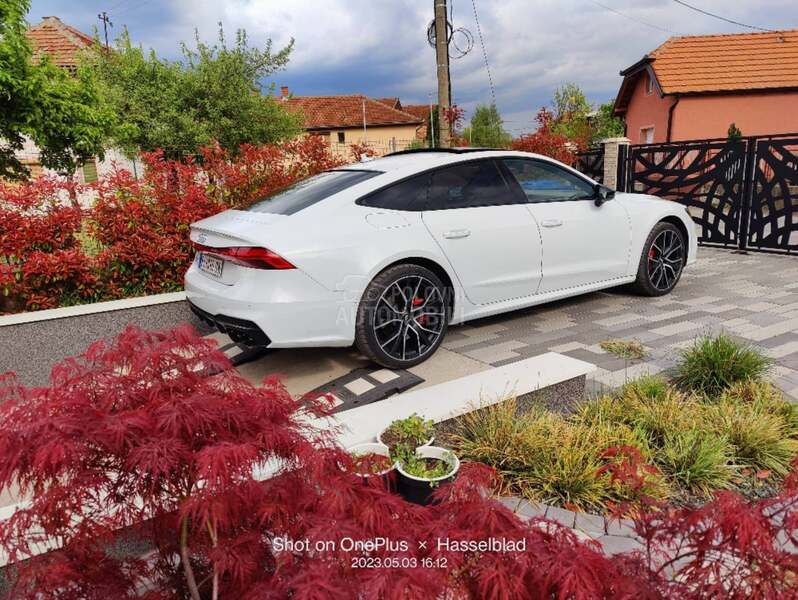 Audi S7 