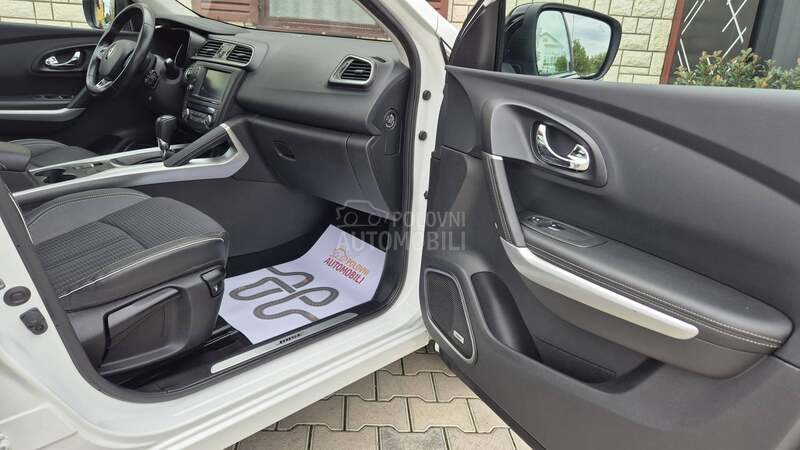 Renault Kadjar // BOSE // L E D //