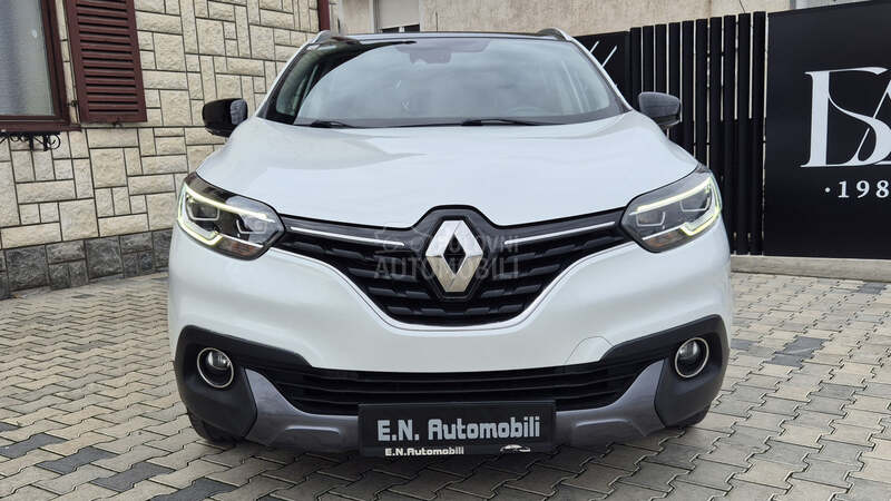 Renault Kadjar // BOSE // L E D //