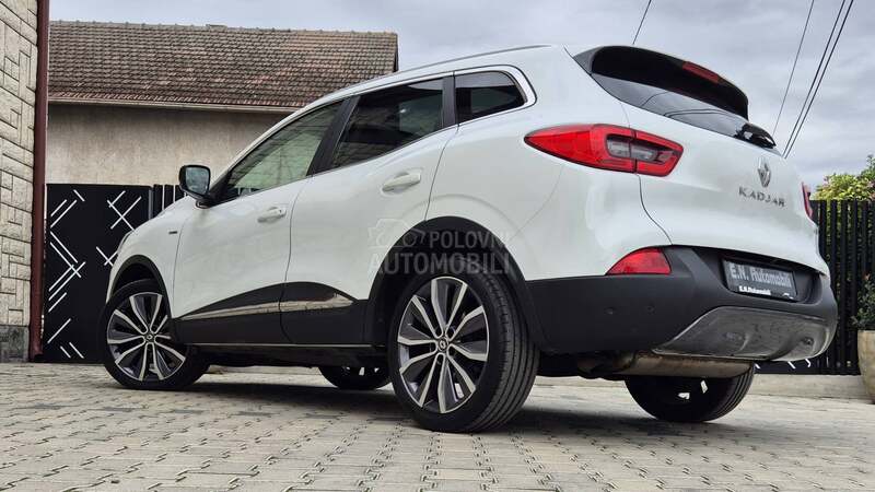 Renault Kadjar // BOSE // L E D //