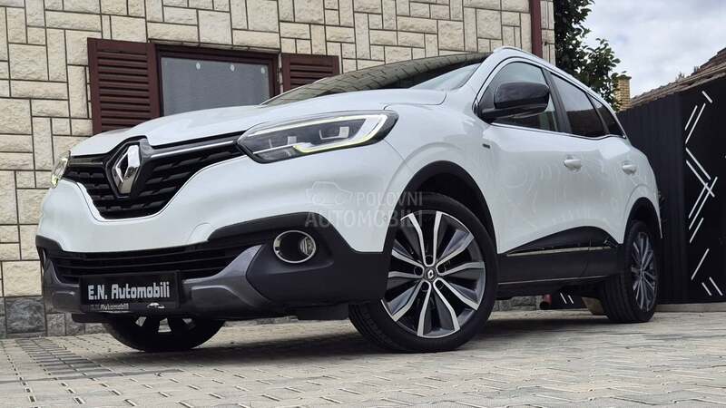 Renault Kadjar // BOSE // L E D //