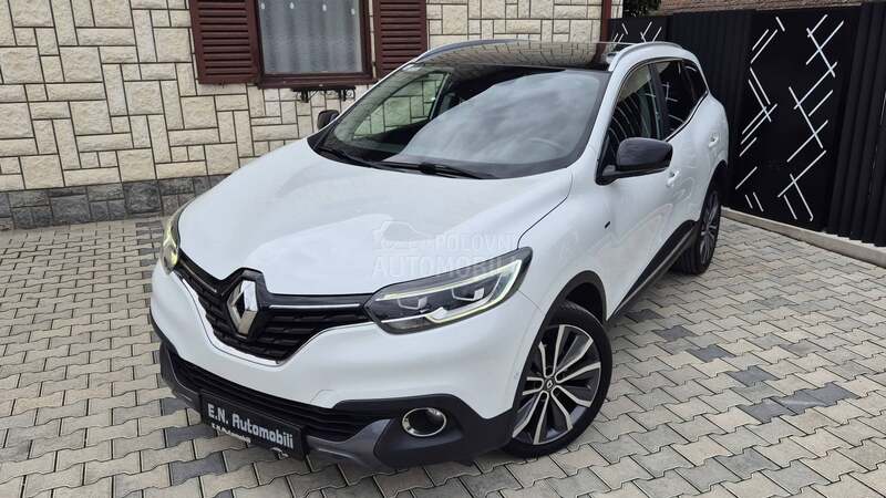 Renault Kadjar // BOSE // L E D //