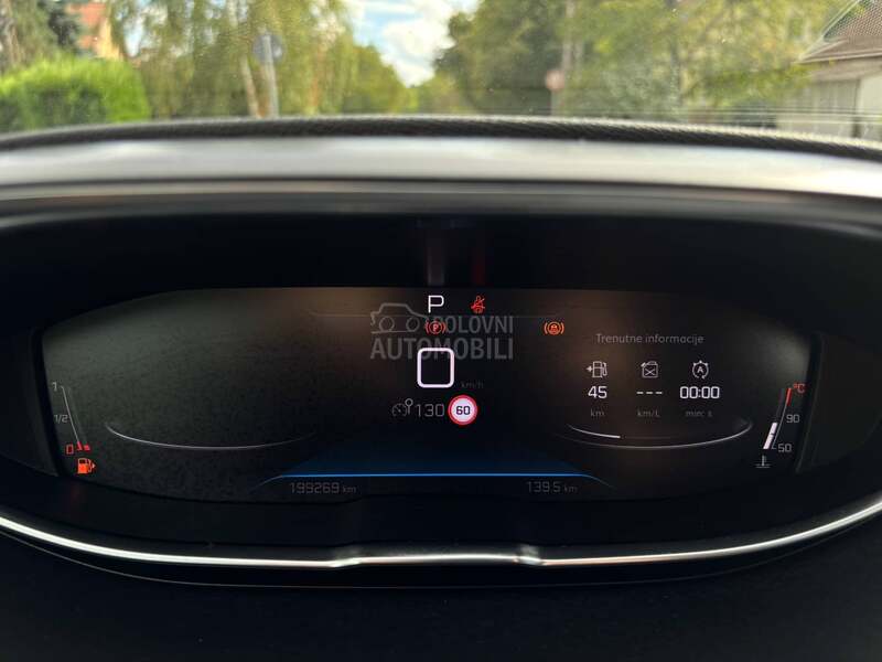 Peugeot 3008 1.5HDI AUT/V.SERV