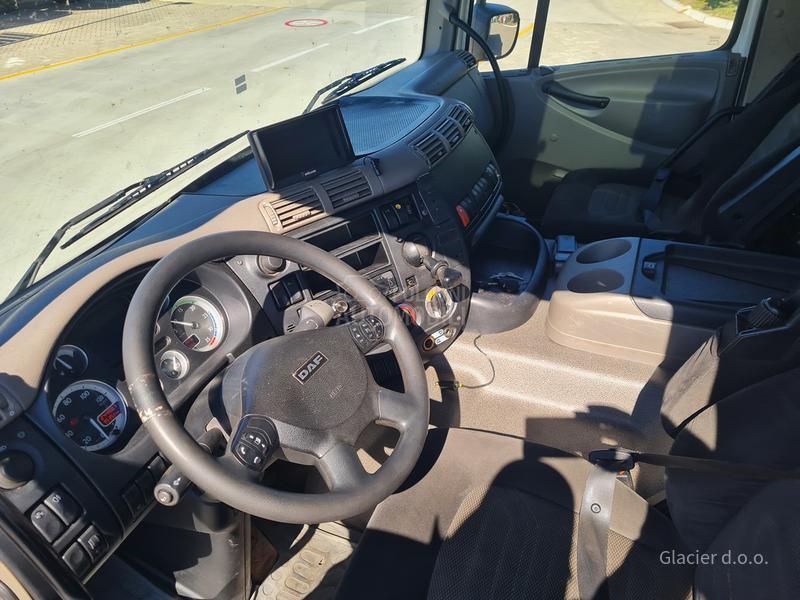 DAF CF 250 / HIAB 088B 2