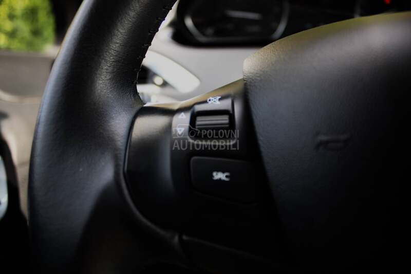 Peugeot 2008 1.5HDI NAV/KAMERA
