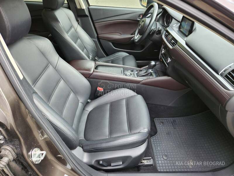 Mazda 6 2.2 REVOLUTION A/T