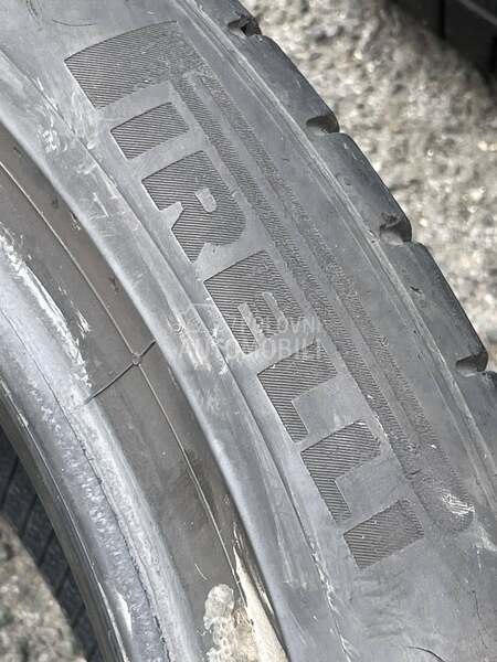 Pirelli 275/40 R21 Letnja