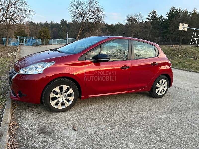 Peugeot 208 1.2