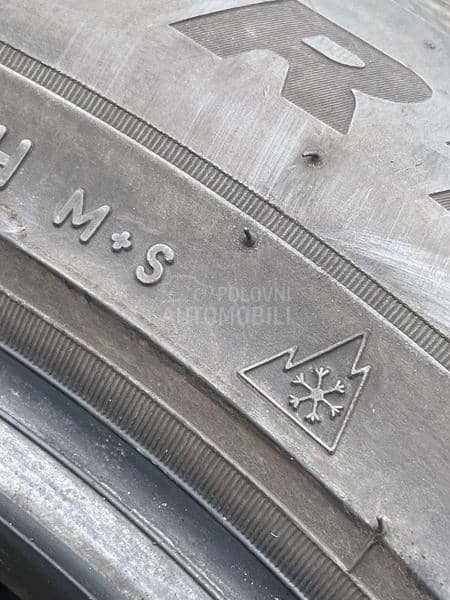 Pirelli 235/55 R18 Zimska