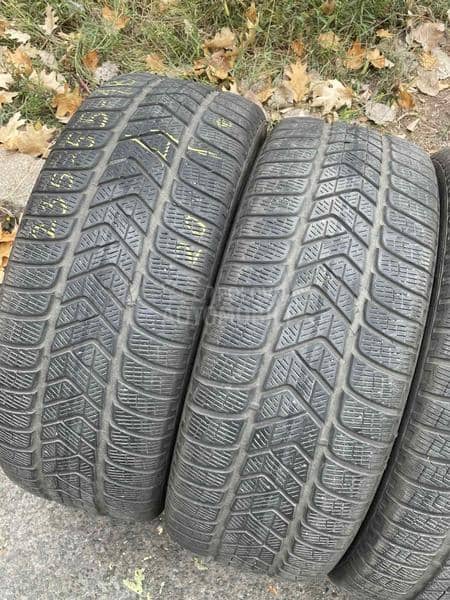 Pirelli 235/55 R18 Zimska