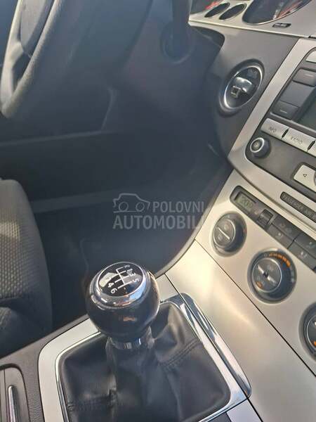 Volkswagen Passat B6 1.6 FSI