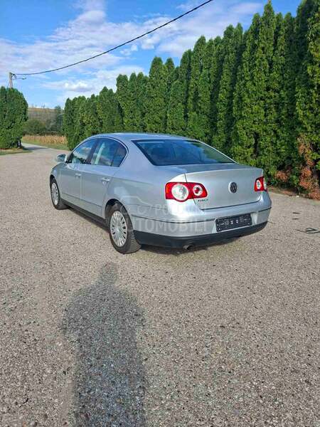 Volkswagen Passat B6 1.6 FSI