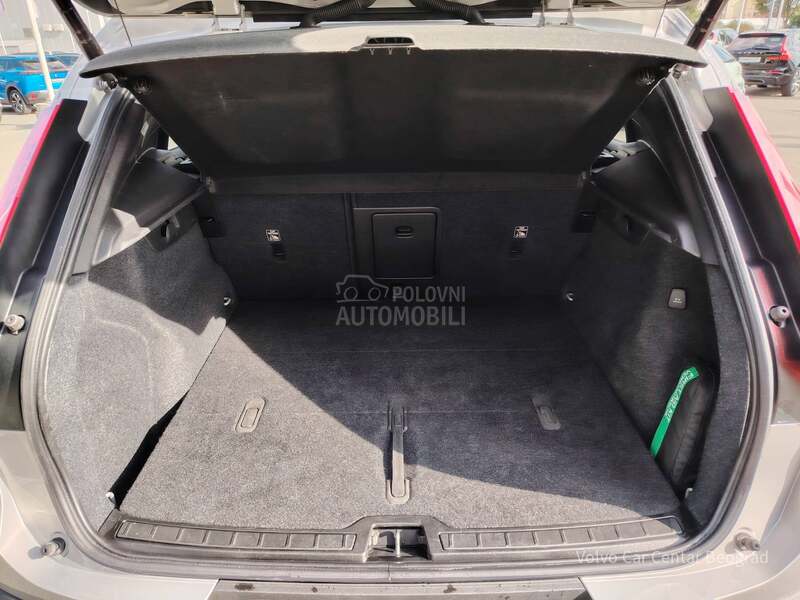 Volvo XC40 2.0 B3 ULTIMATE A/T