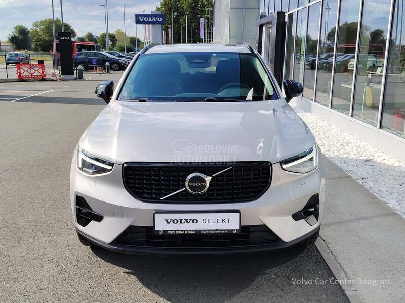 Volvo XC40 2.0 B3 ULTIMATE A/T