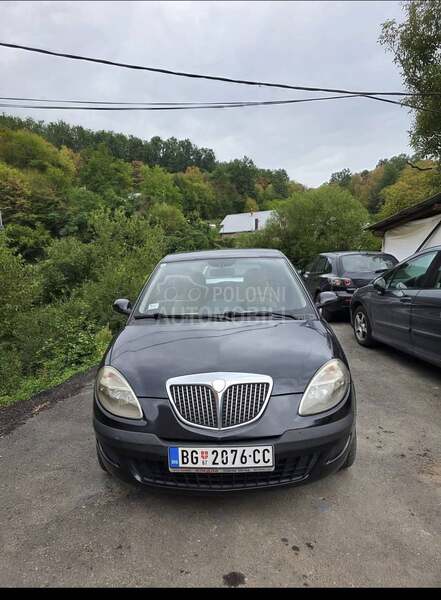 Lancia Ypsilon 