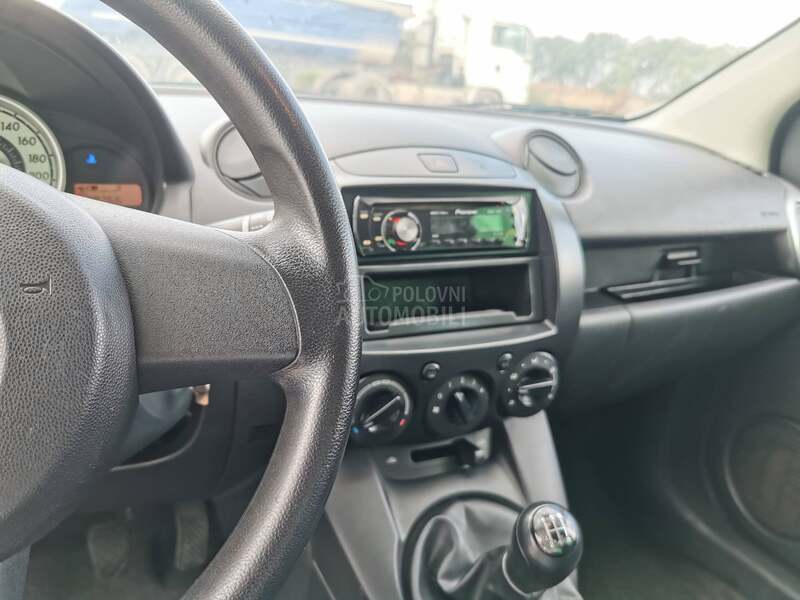 Mazda 2 1.3 / 0dlicna