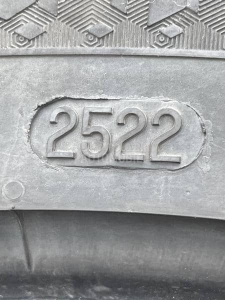 Continental 225/50 R18 Zimska