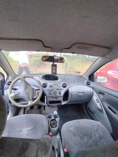 Toyota Yaris 1.0vvti