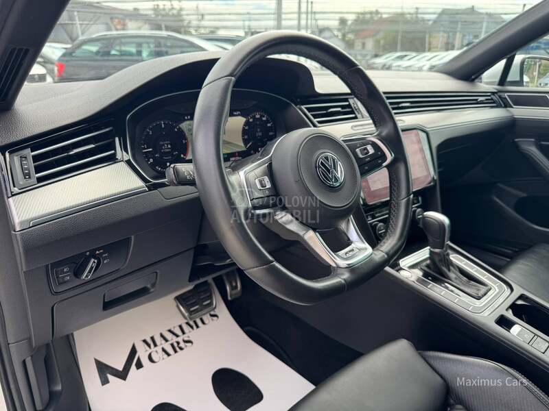 Volkswagen Passat B8 1.6 TDI DSG R-LINE