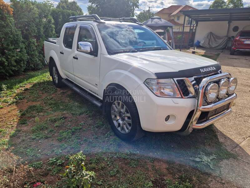 Nissan Navara 3.0 V6 N1