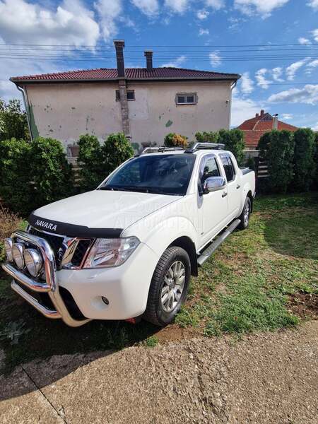 Nissan Navara 3.0 V6 N1