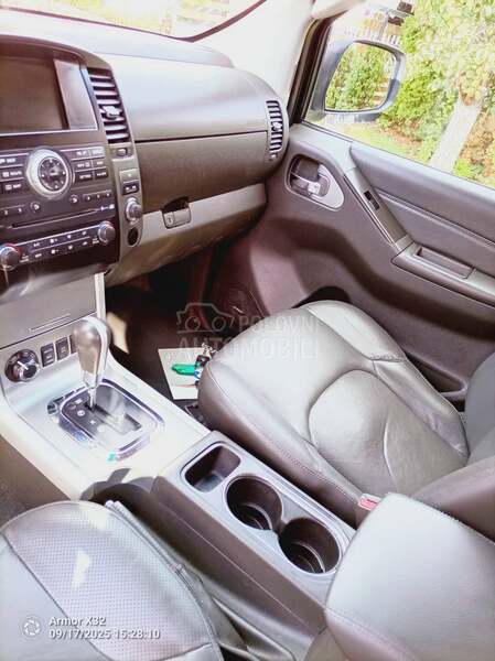 Nissan Navara 3.0 V6 N1