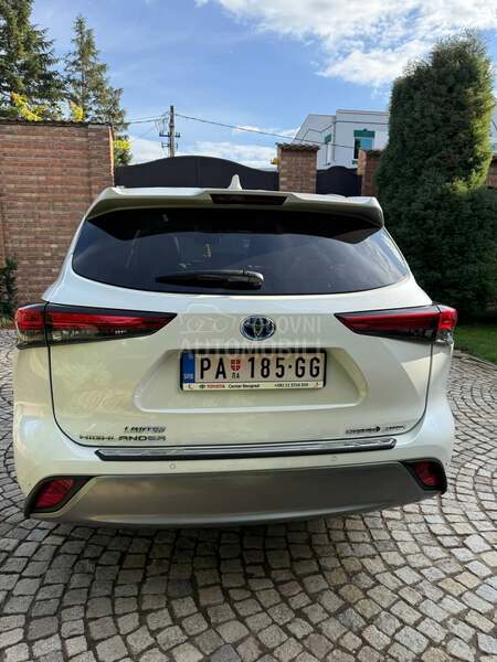 Toyota Highlander PREMIUM E-CVT AWD-I