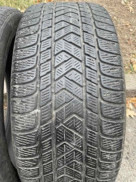 Pirelli 265/40 R22 Zimska