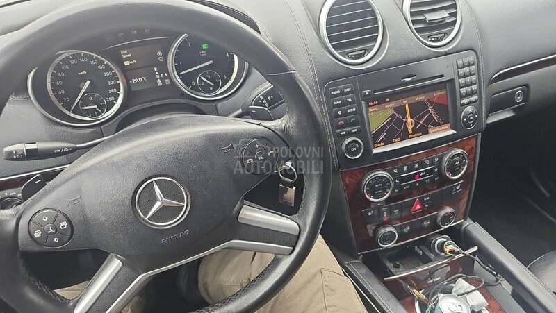Mercedes Benz GL 450 